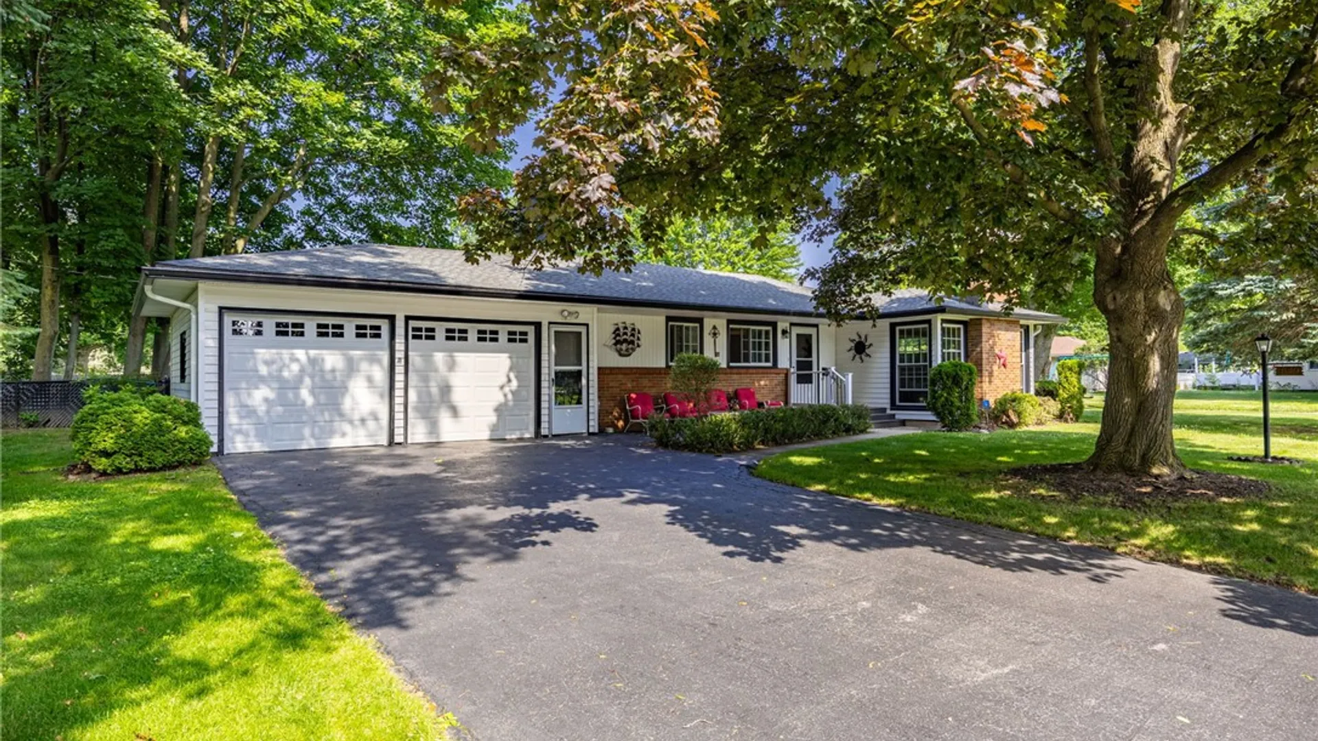Property at 77 Willowen Drive, Irondequoit, NY 14609 24