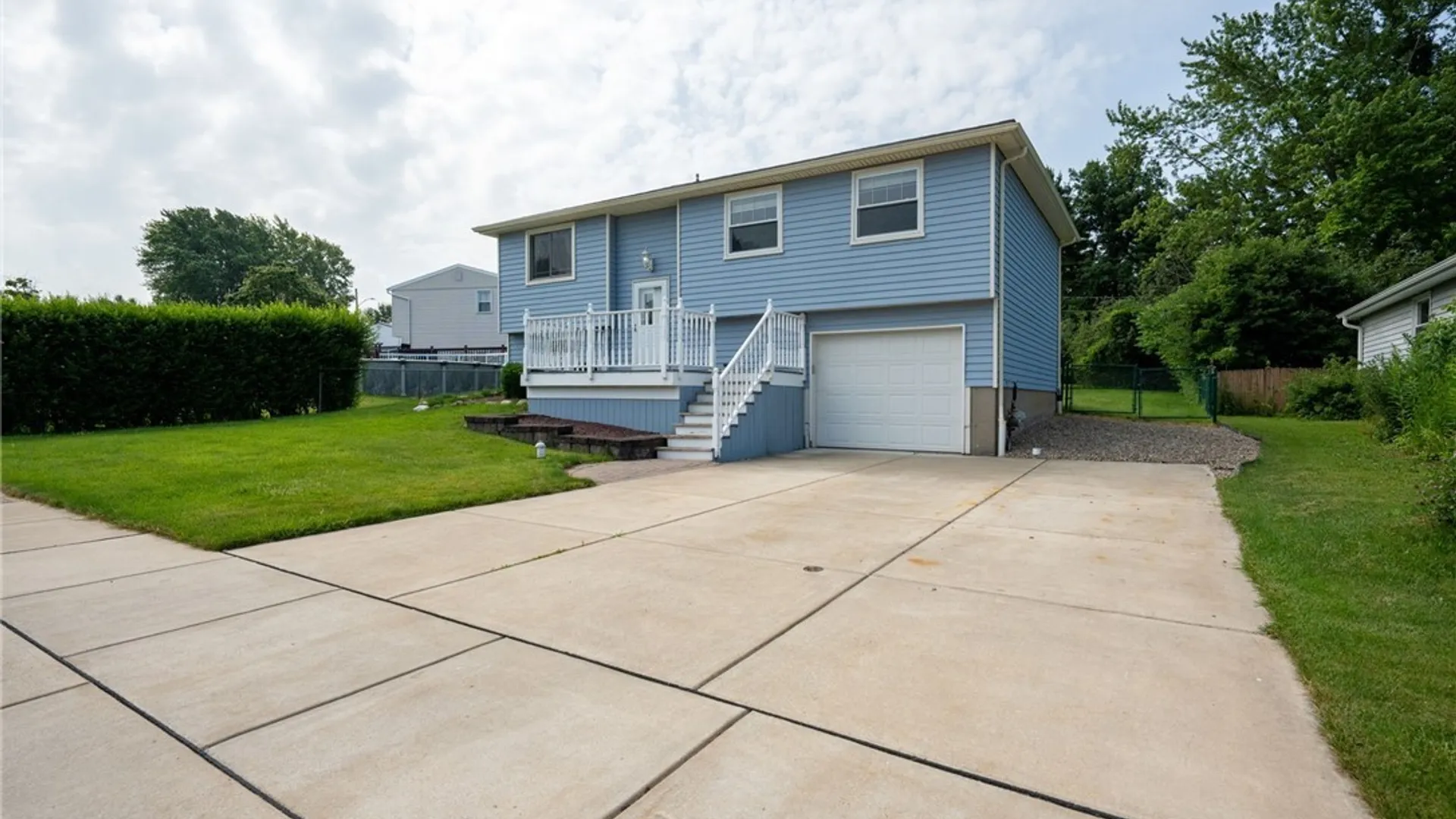 Property at 3933 Sharondale Drive, Hamburg, NY 14075 47