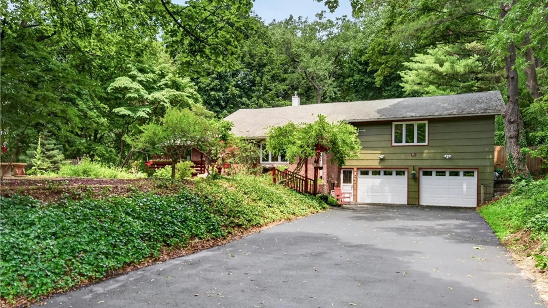 Property at 6 Far View Hills Road, Brighton, NY 14620 4