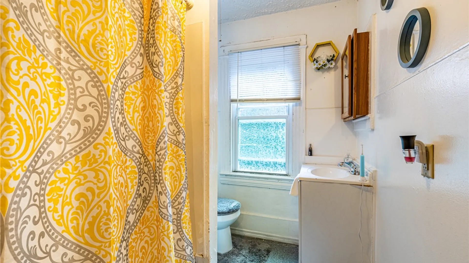 Property at 1375 N Clinton Avenue, Rochester, NY 14621 39