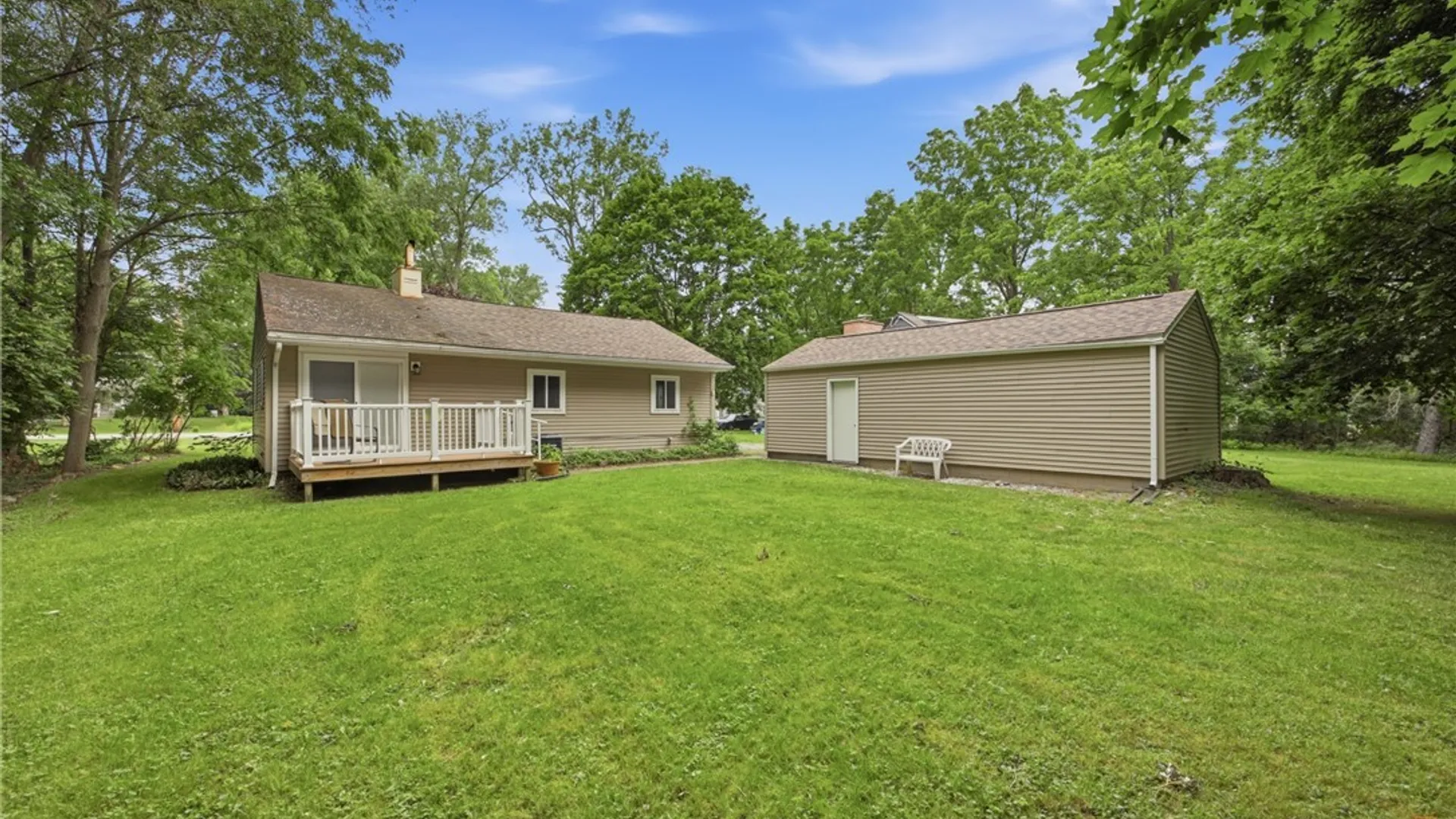 Property at 4875 Meadowbrook Road, Clarence, NY 14221 22