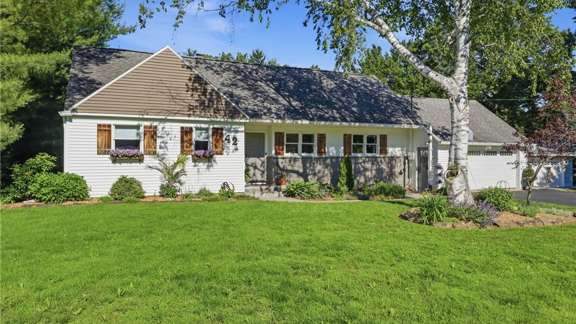 Property at 42 Everett Drive, Chili, NY 14624 5