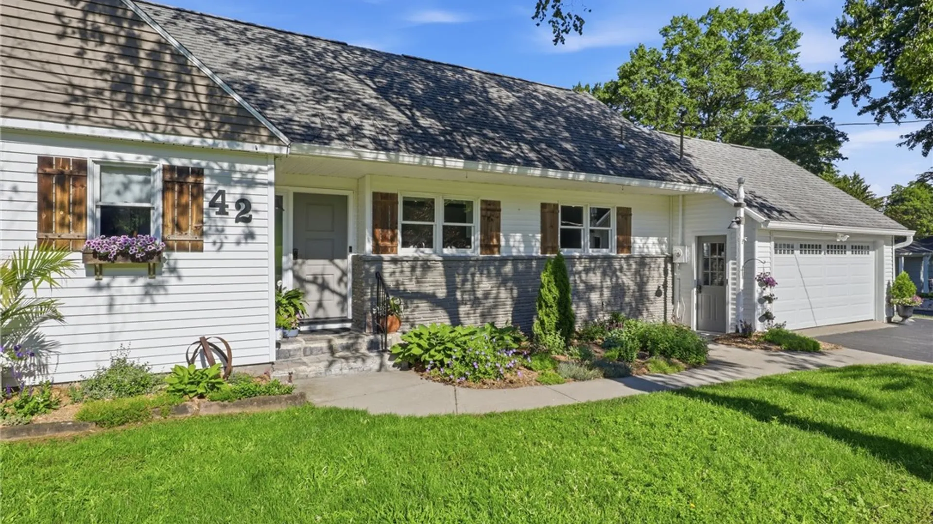Property at 42 Everett Drive, Chili, NY 14624 6
