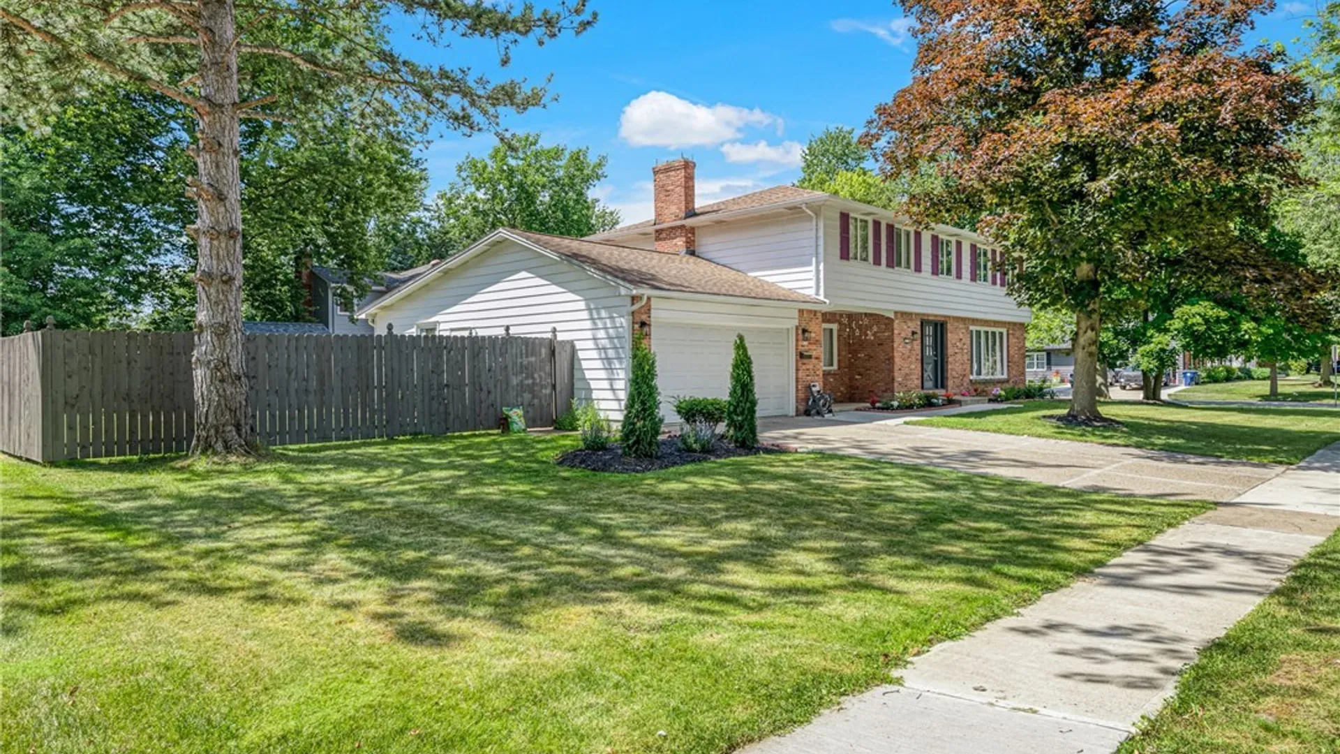 Property at 71 Chaumont Drive, Amherst, NY 14221 4