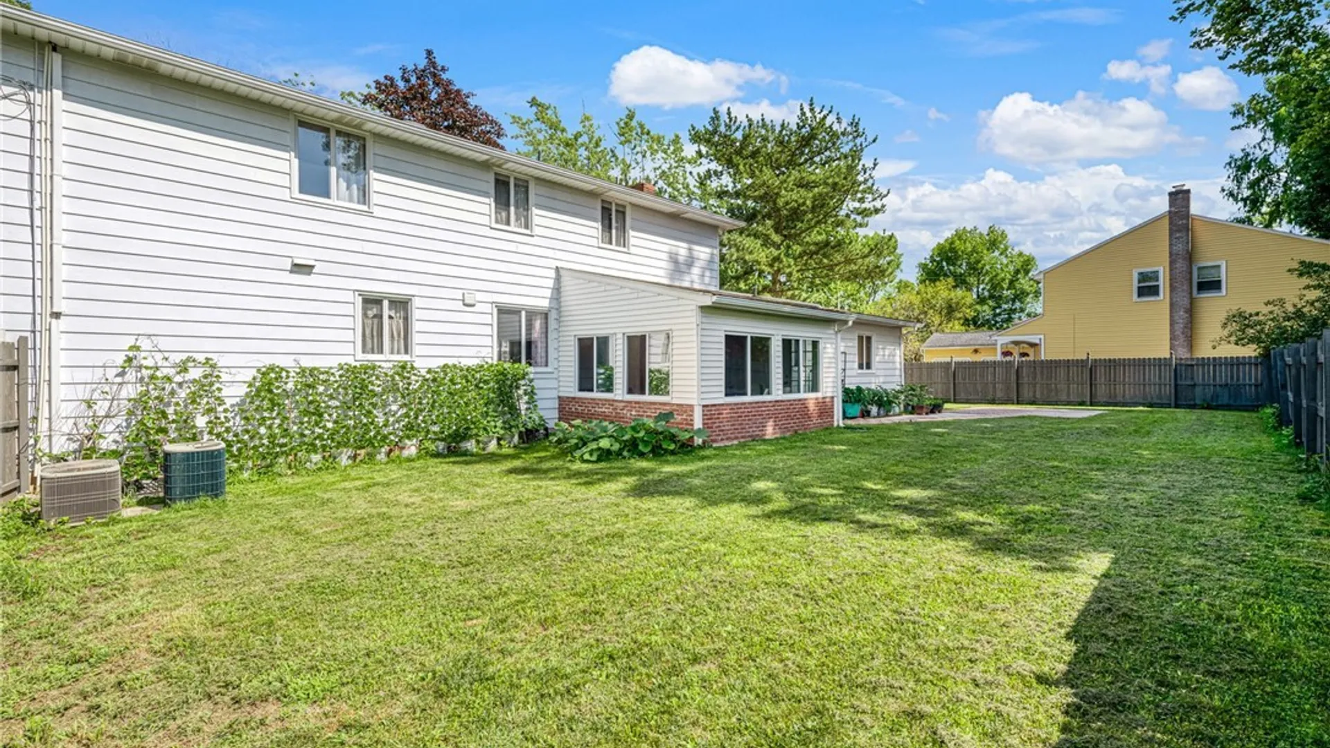 Property at 71 Chaumont Drive, Amherst, NY 14221 7