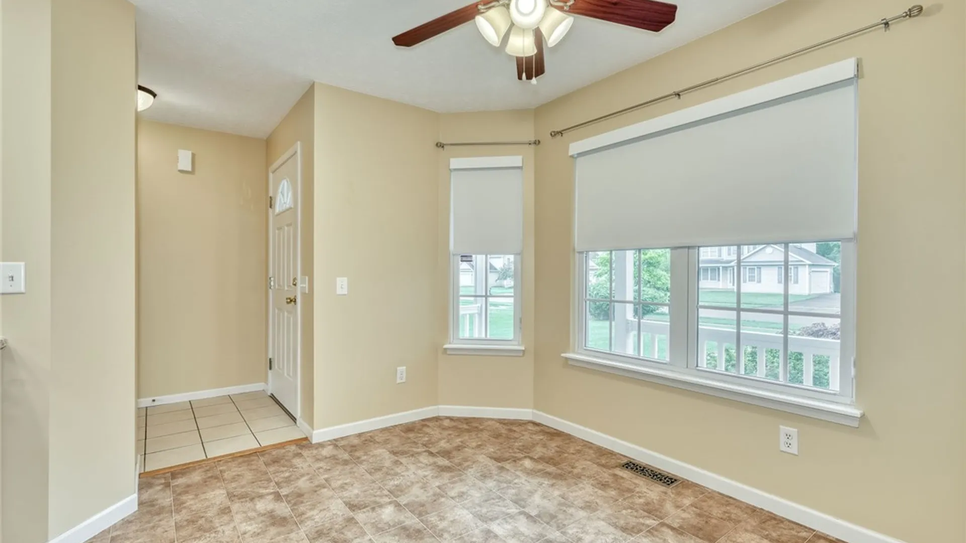 Property at 82 Harrogate Crossing, Henrietta, NY 14586 10