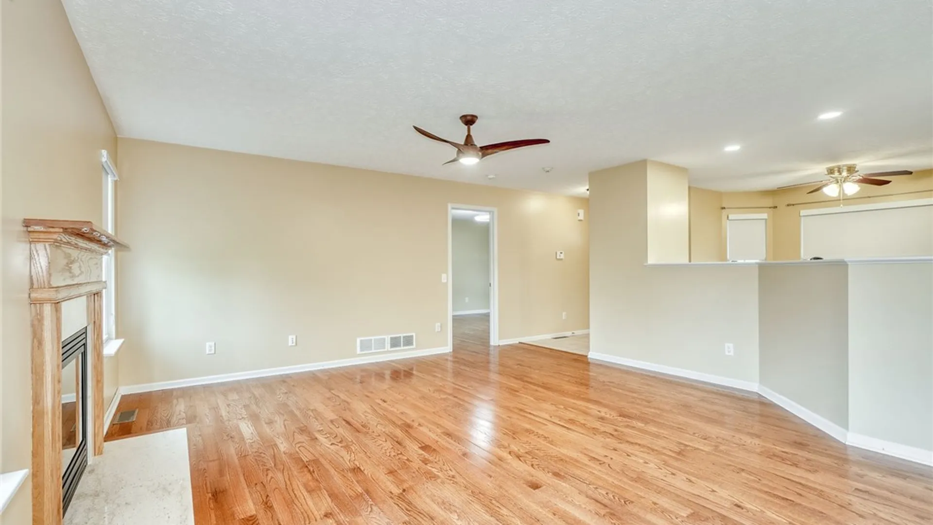 Property at 82 Harrogate Crossing, Henrietta, NY 14586 15