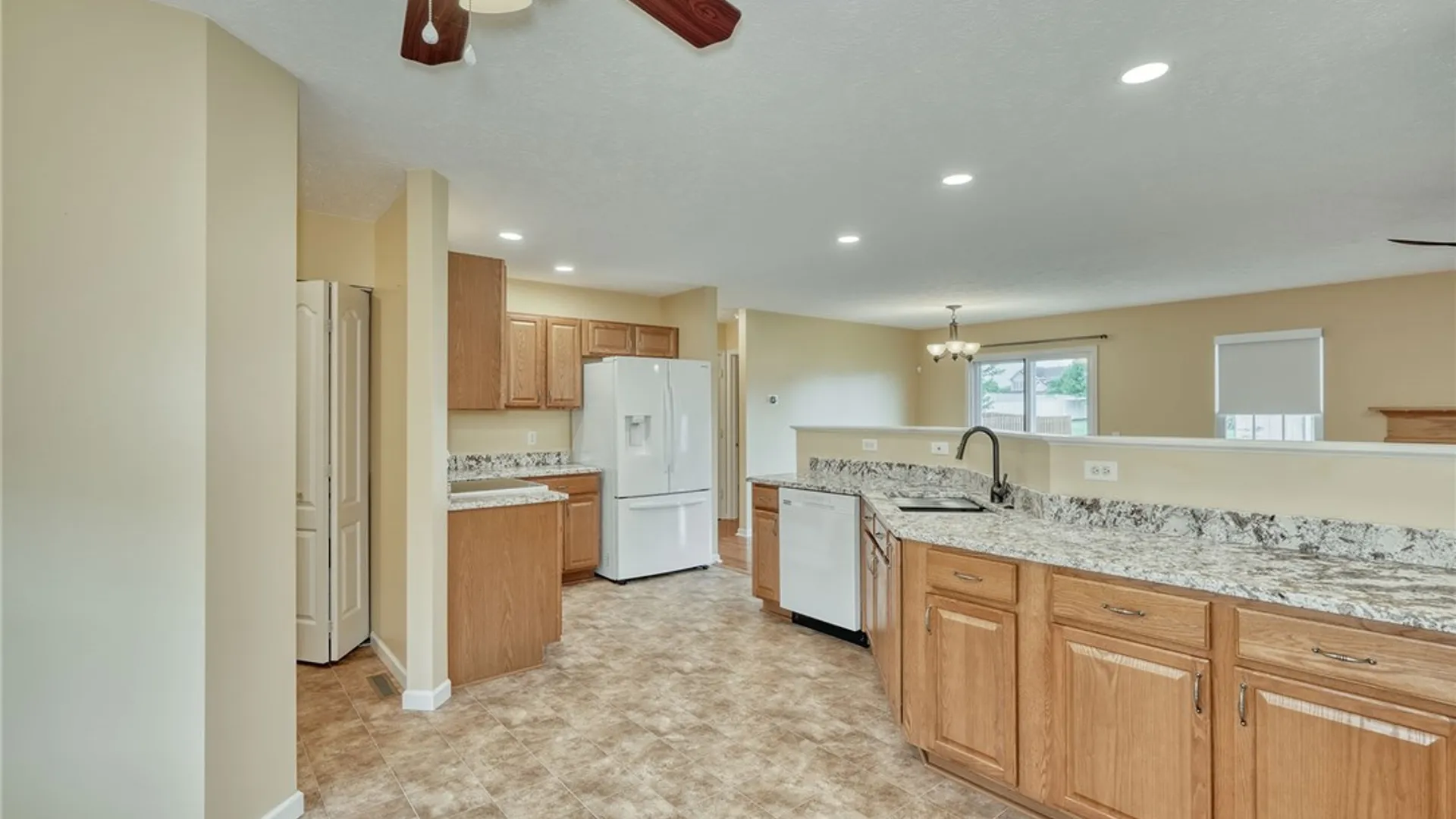Property at 82 Harrogate Crossing, Henrietta, NY 14586 2