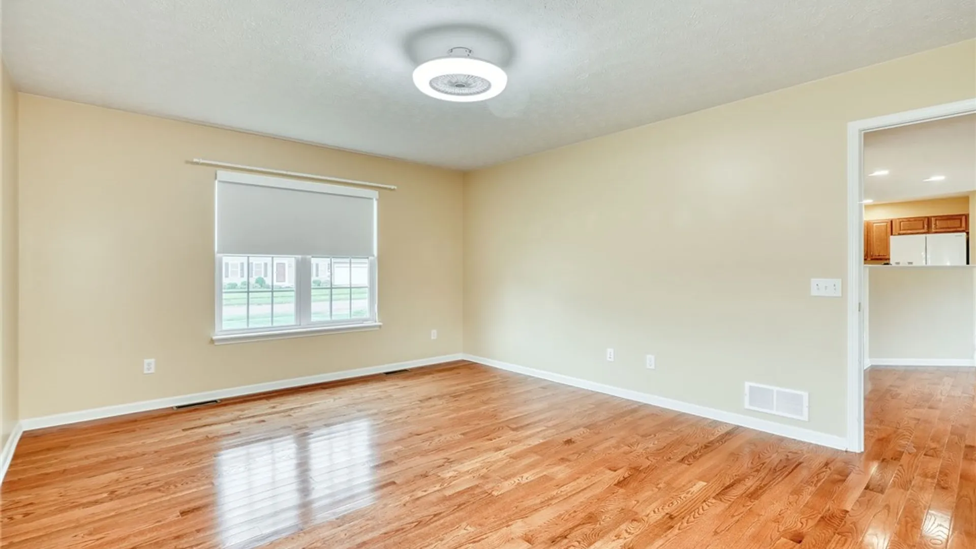 Property at 82 Harrogate Crossing, Henrietta, NY 14586 20