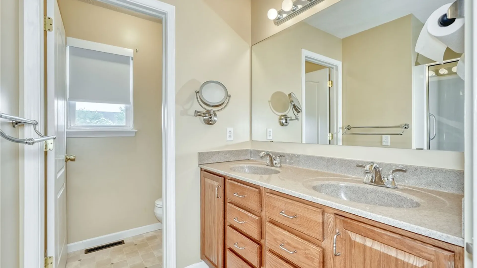 Property at 82 Harrogate Crossing, Henrietta, NY 14586 23