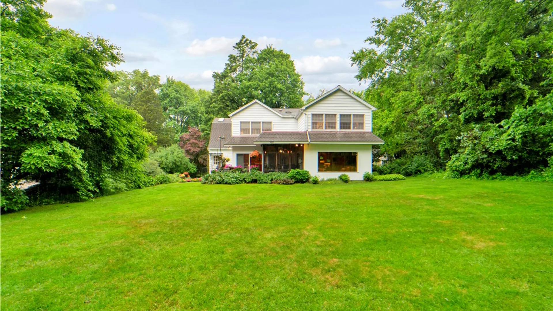 Property at 28 San Rafael Drive, Pittsford, NY 14618 37