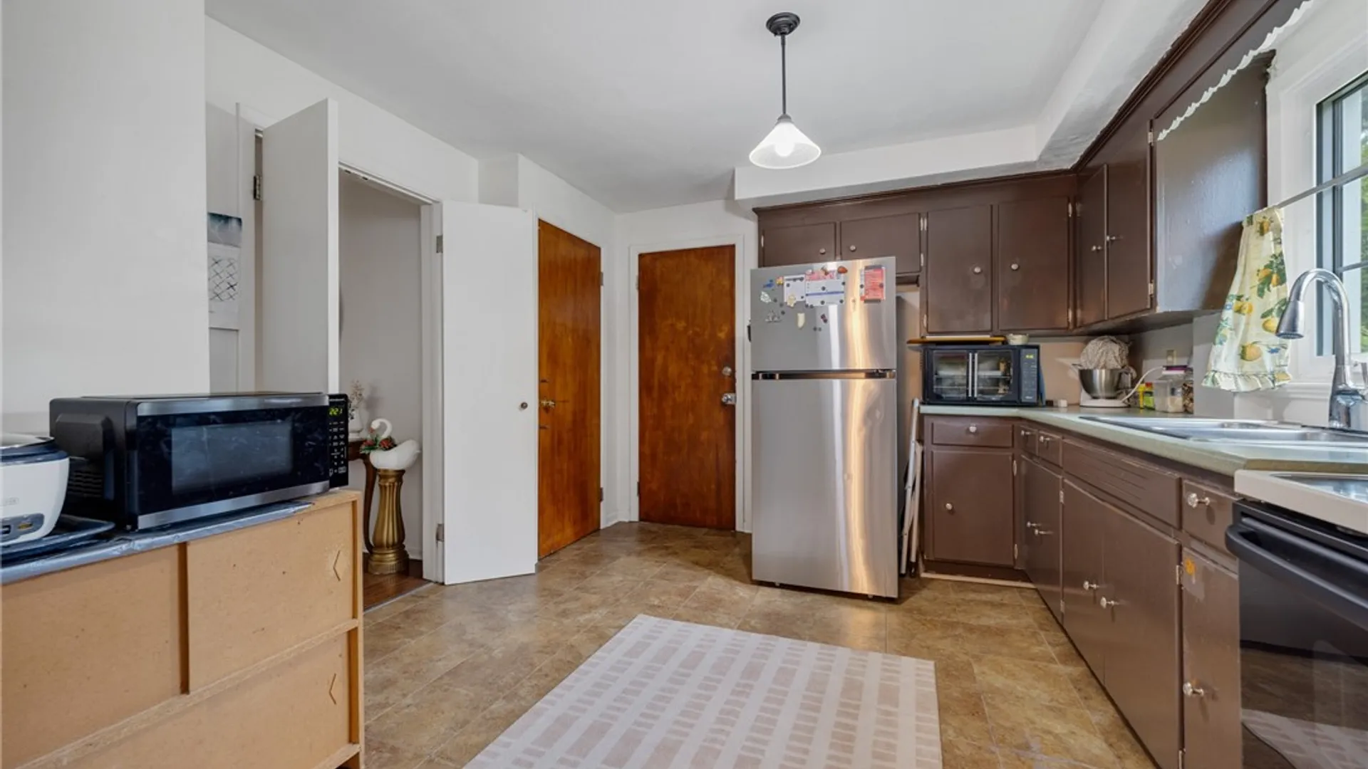 Property at 1516 Elmwood Avenue, Brighton, NY 14620 21