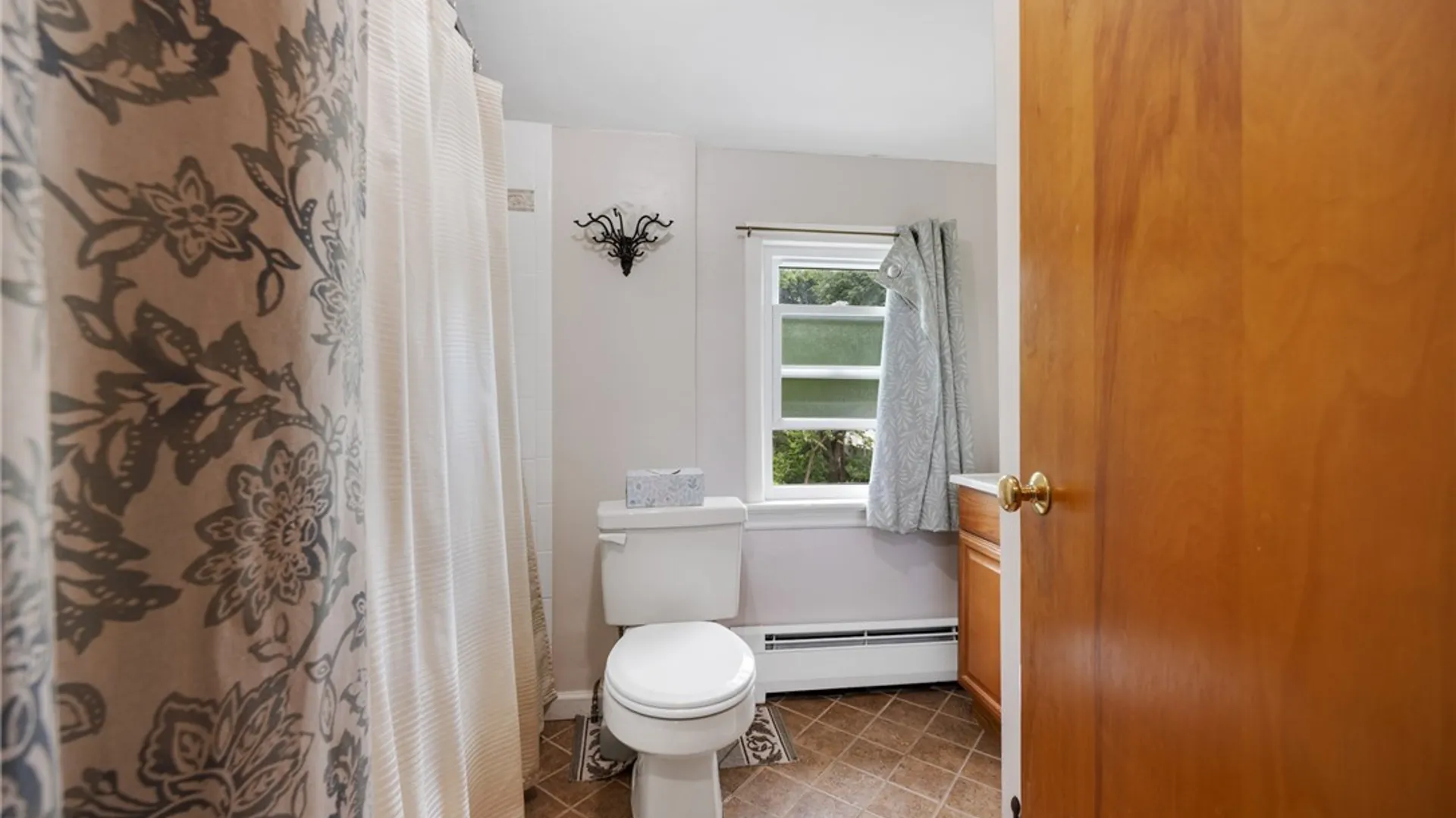 Property at 1516 Elmwood Avenue, Brighton, NY 14620 28