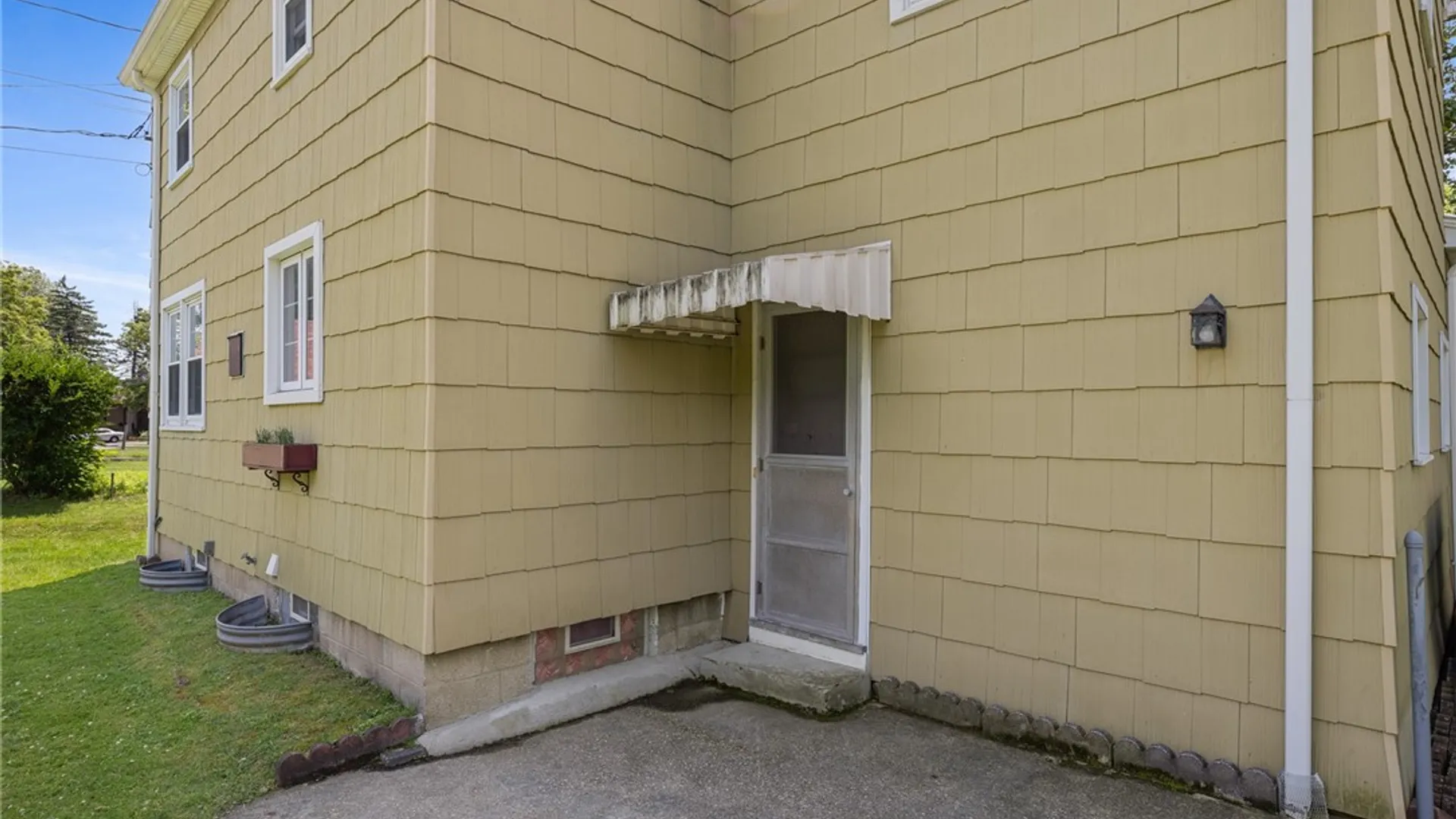 Property at 1516 Elmwood Avenue, Brighton, NY 14620 8