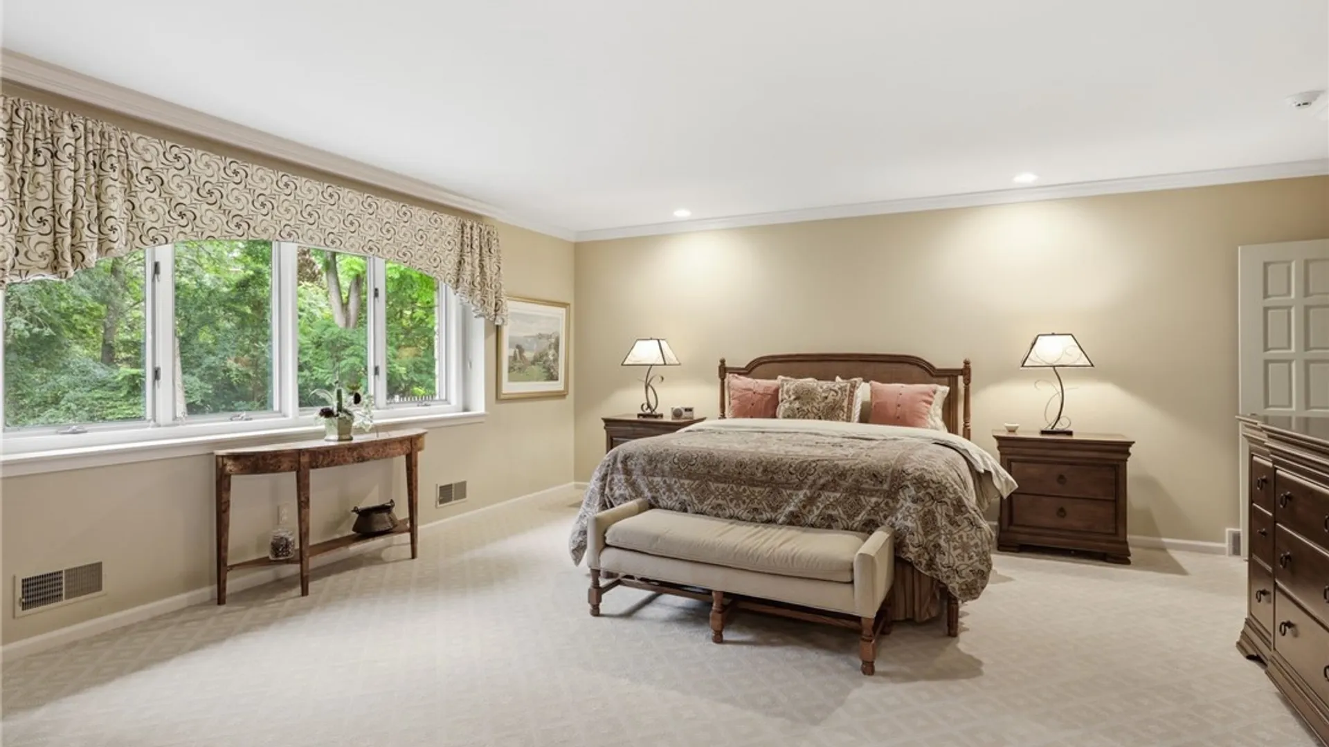 Property at 9 Pine Acres Drive, Pittsford, NY 14618 20