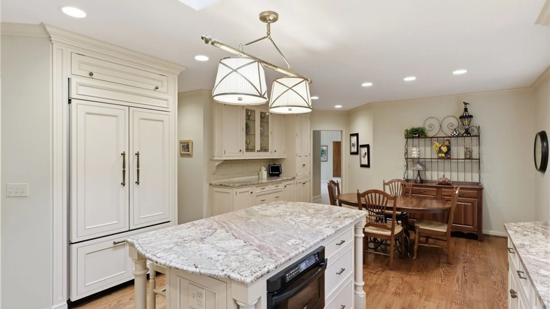 Property at 9 Pine Acres Drive, Pittsford, NY 14618 7