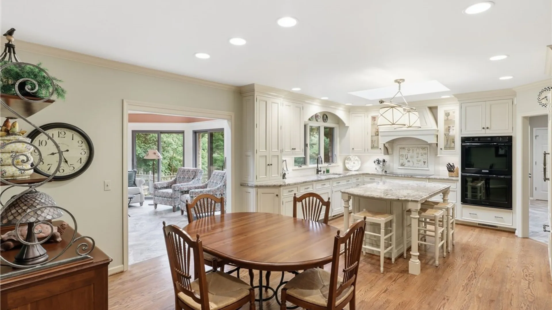 Property at 9 Pine Acres Drive, Pittsford, NY 14618 9