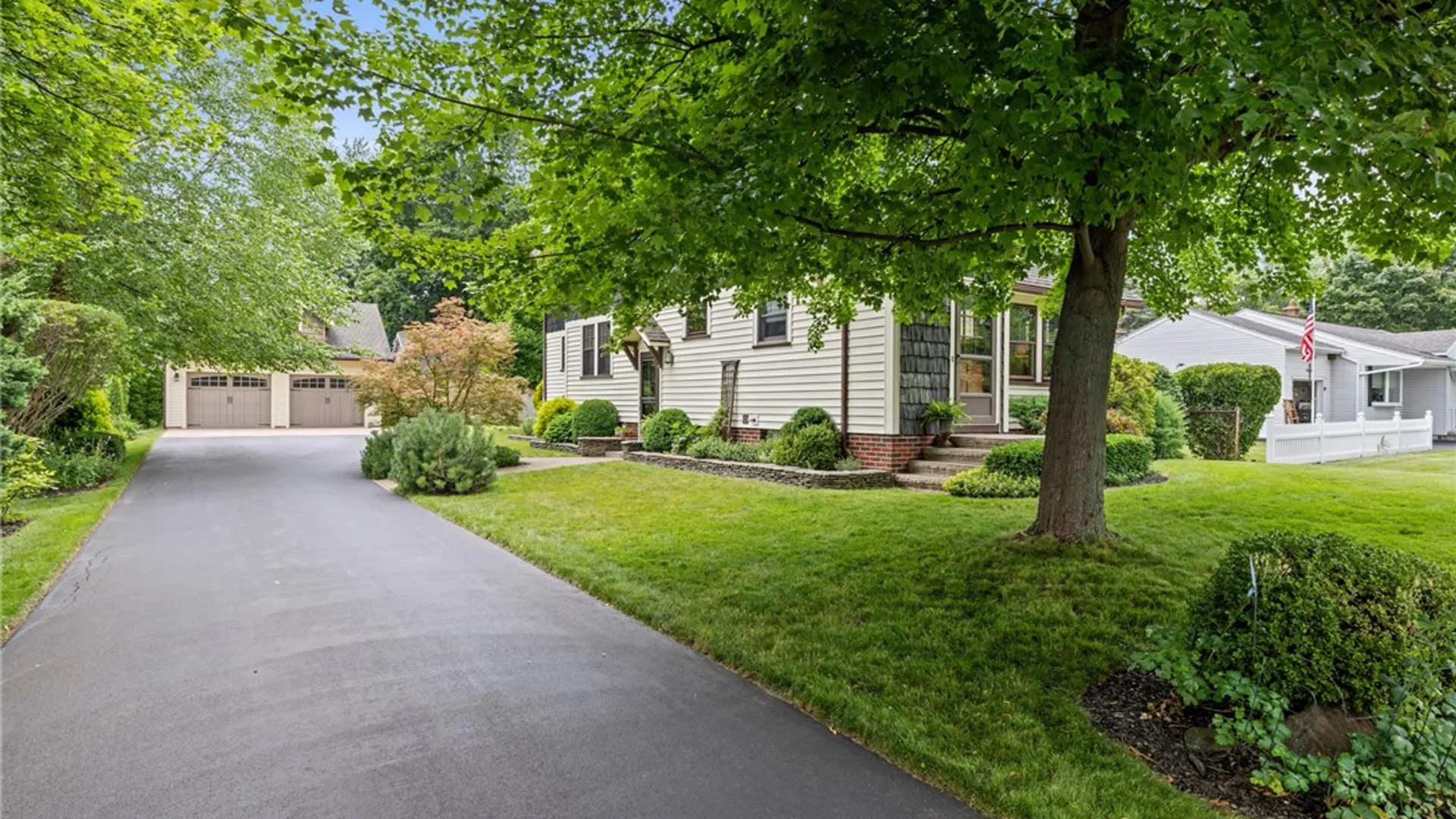 Property at 489 Helendale Road, Irondequoit, NY 14609 3