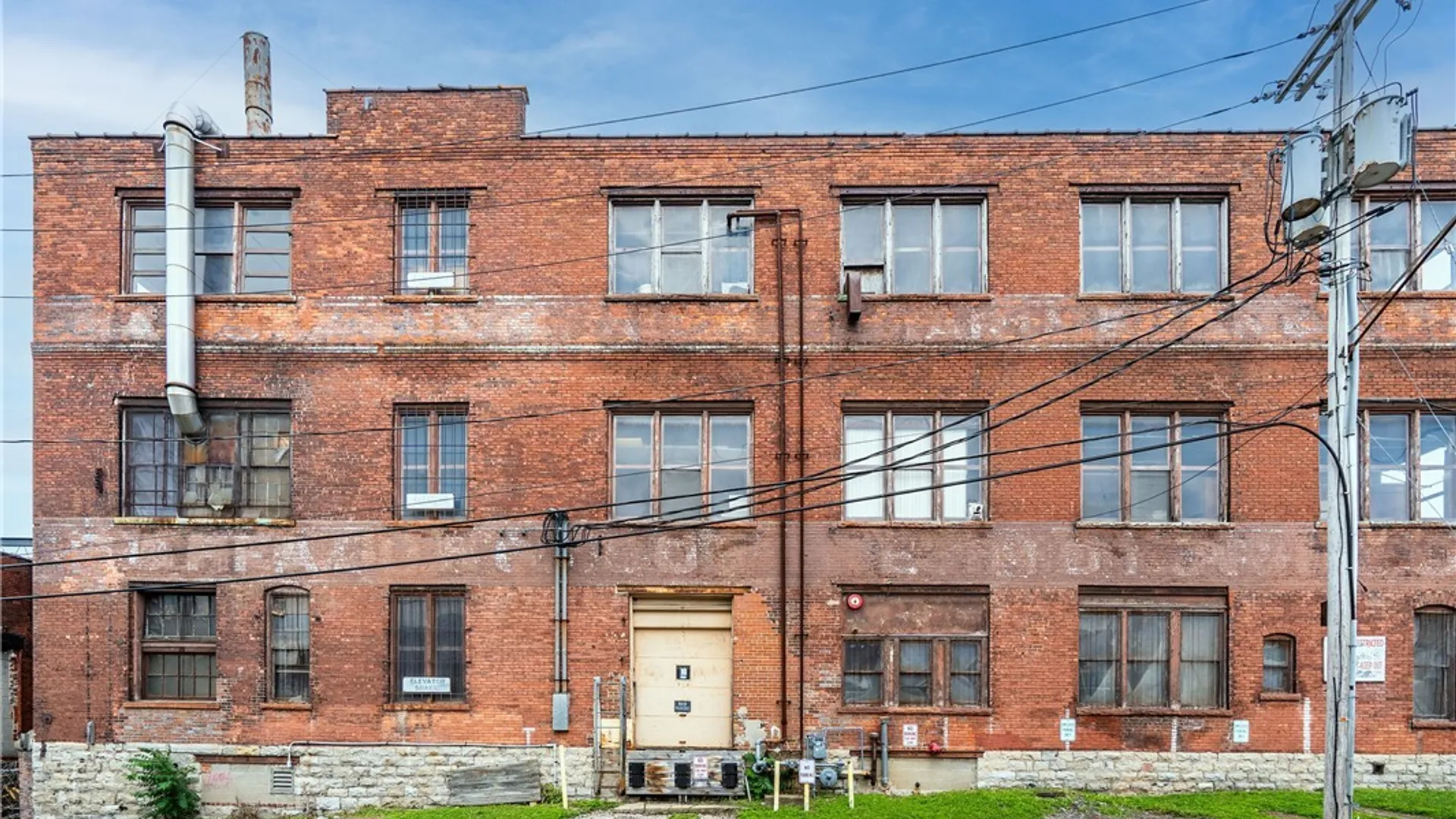 Property at 1280 Niagara Street, Buffalo, NY 14213 10
