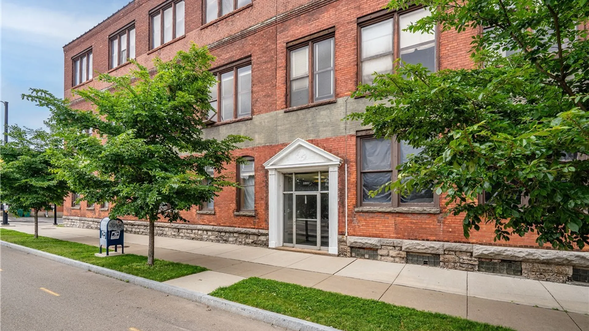 Property at 1280 Niagara Street, Buffalo, NY 14213 12