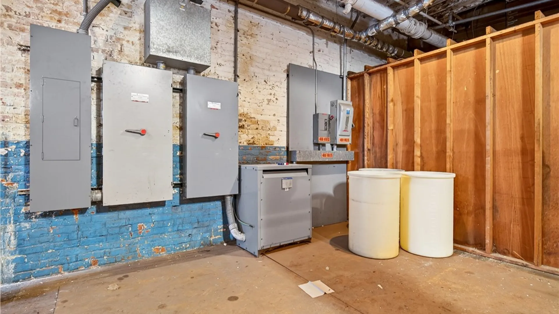 Property at 1280 Niagara Street, Buffalo, NY 14213 14