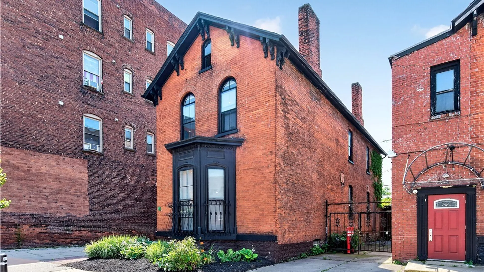 Property at 16 Allen Street, Buffalo, NY 14202 2