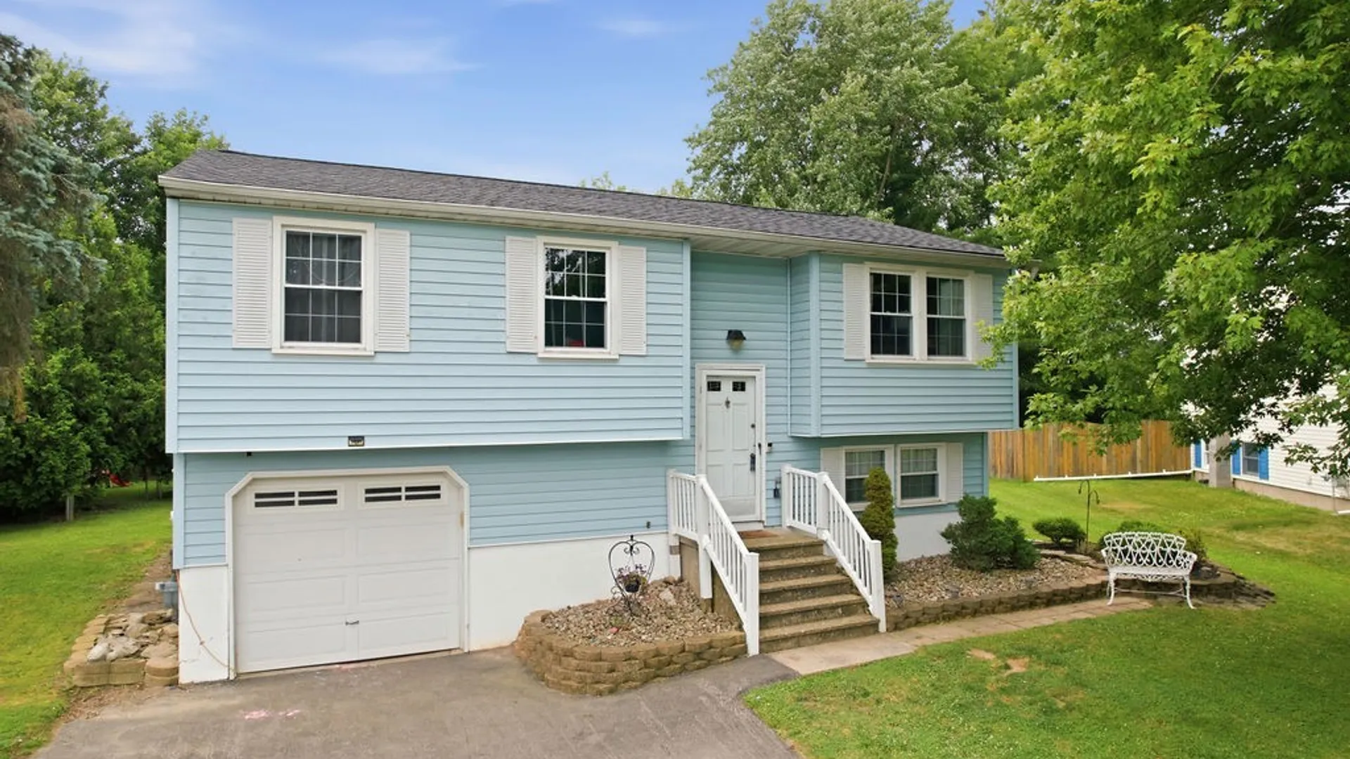 Property at 4006 Sandpiper Lane, Clay, NY 13090 3