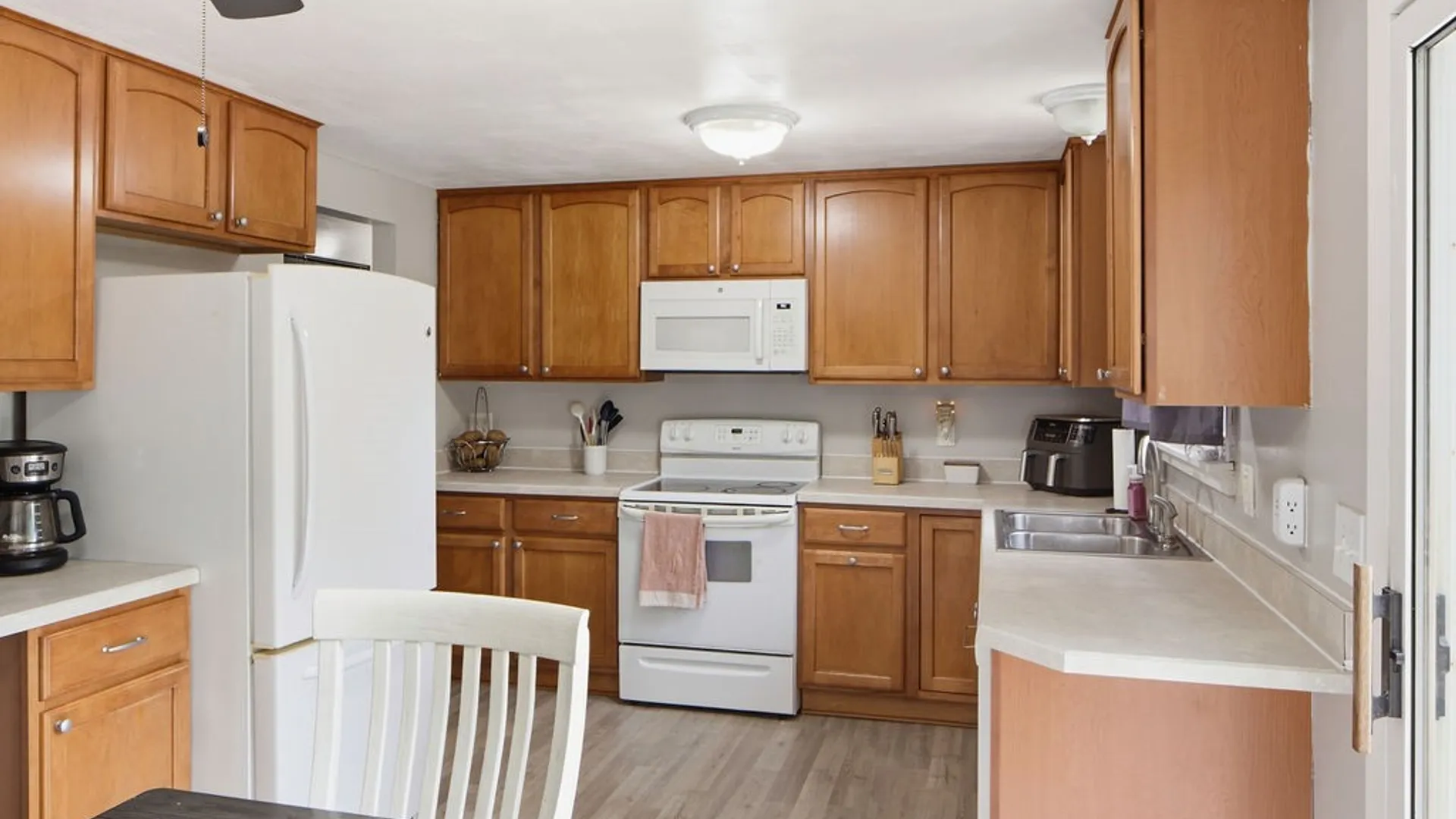 Property at 4006 Sandpiper Lane, Clay, NY 13090 7