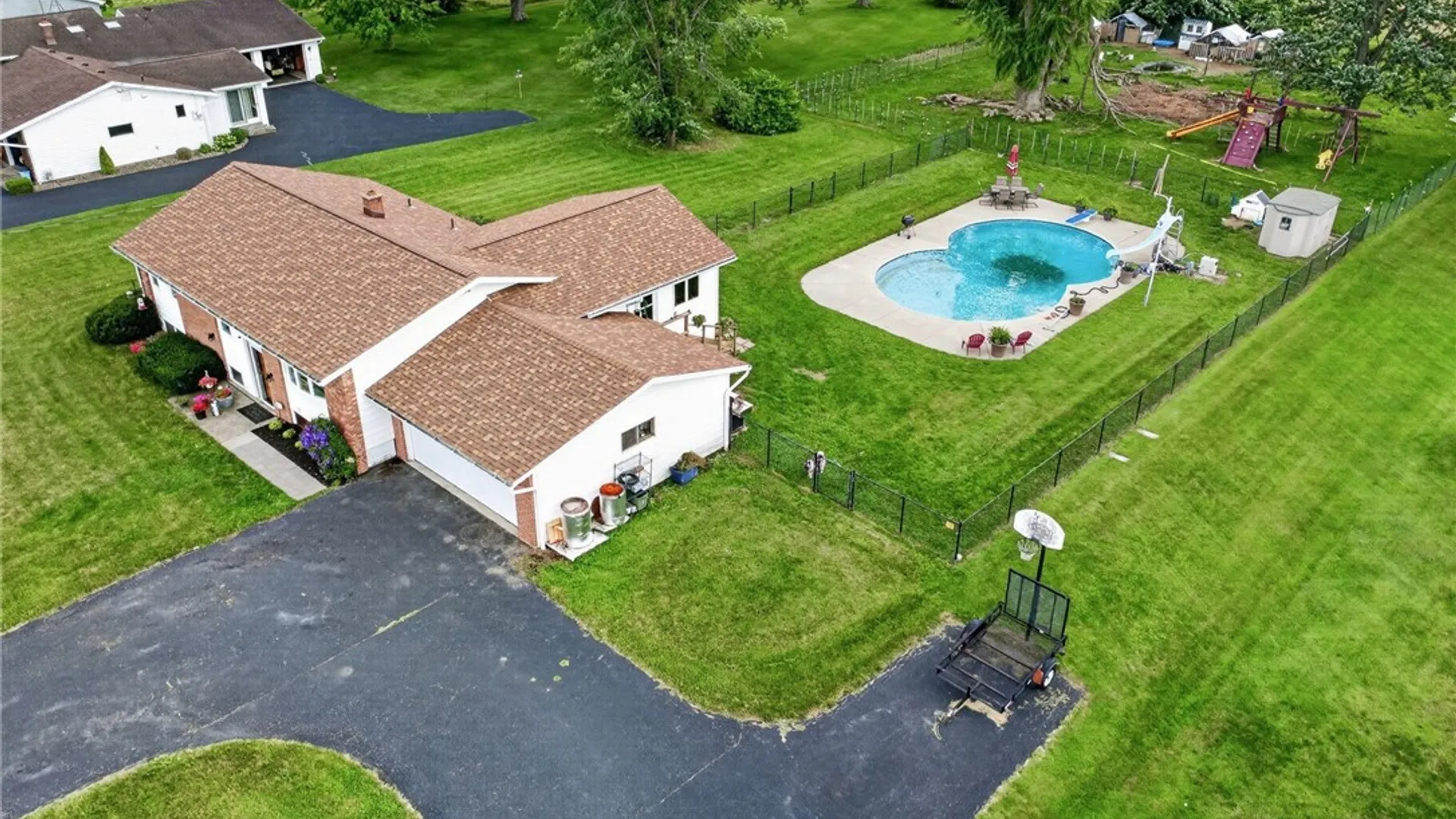 Property at 6058 Baer Road, Wheatfield, NY 14132 2