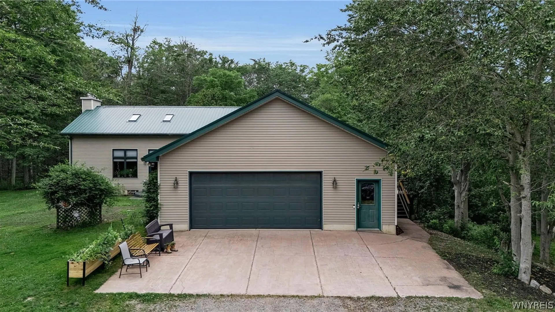Property at 1589 Bailey Road, Bennington, NY 14037 2