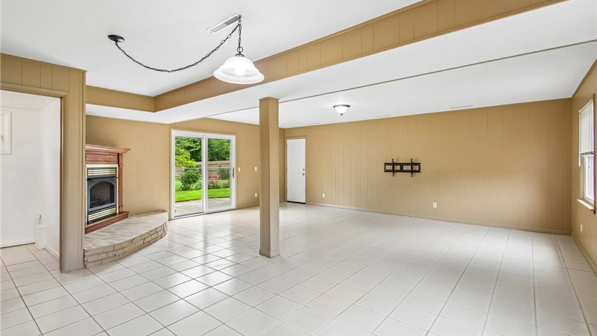 Property at 152 Gates Greece Townline Road, Greece, NY 14606 10