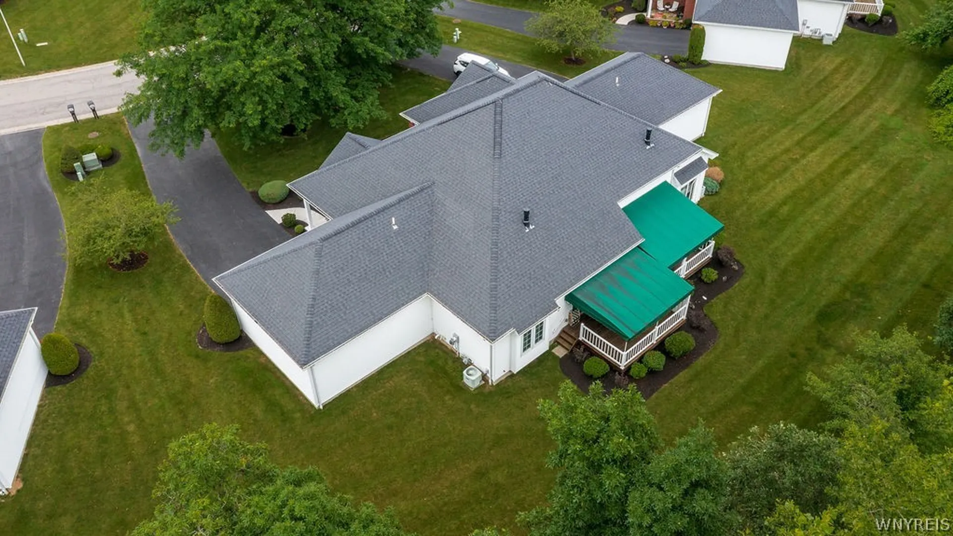 Property at 4877 Waterford Place, Lockport Town, NY 14094 13
