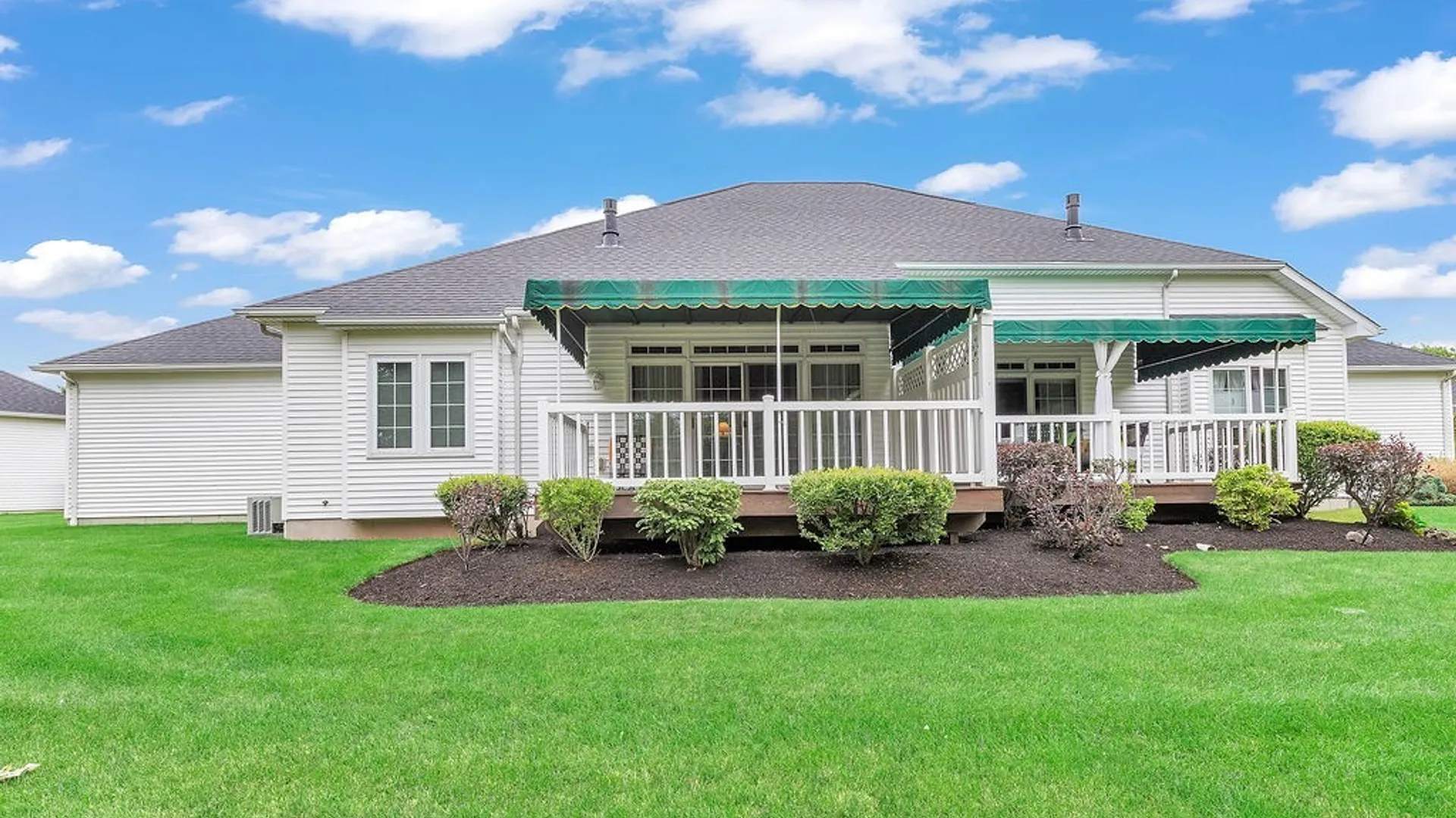Property at 4877 Waterford Place, Lockport Town, NY 14094 6