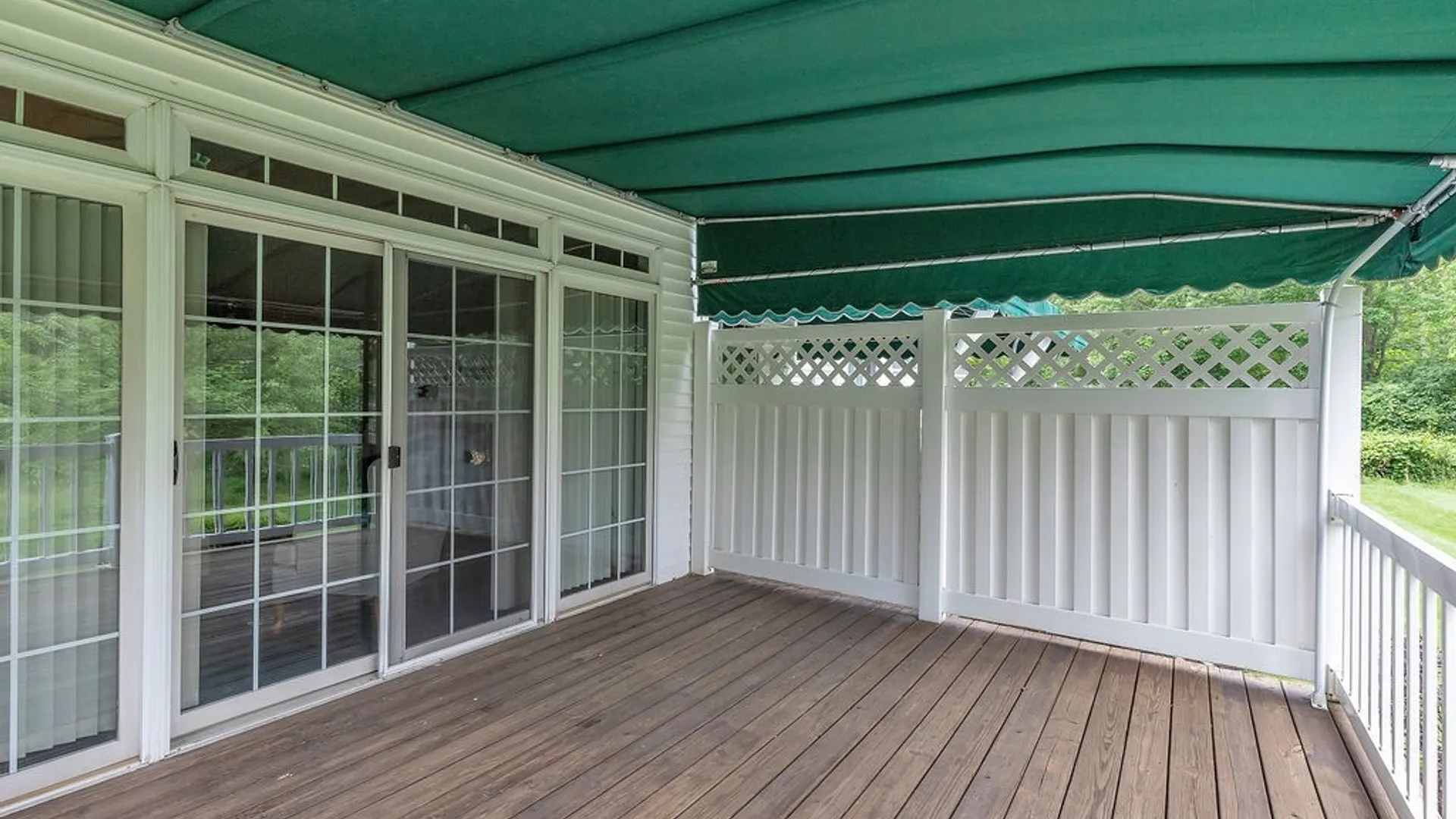 Property at 4877 Waterford Place, Lockport Town, NY 14094 8