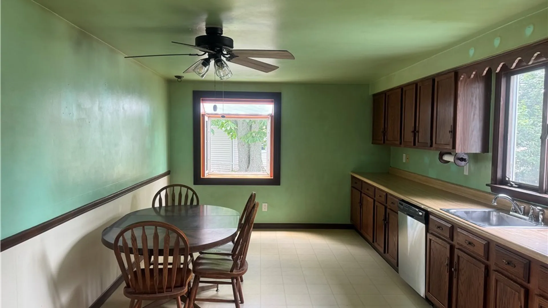 Property at 212 Rogers Avenue, Tonawanda, NY 14150 8