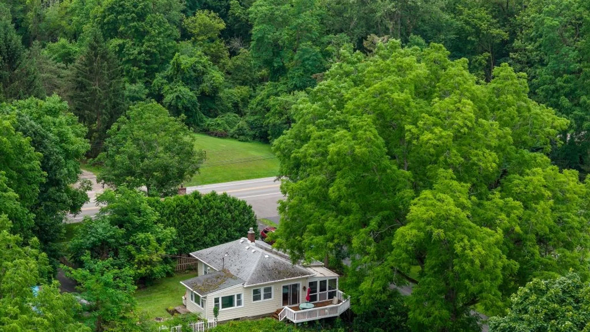 Property at 1070 Lake Road, Webster, NY 14580 3
