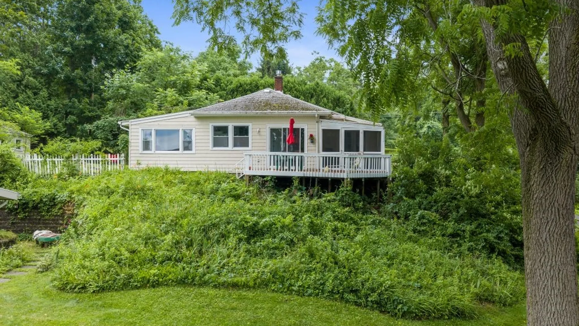 Property at 1070 Lake Road, Webster, NY 14580 7