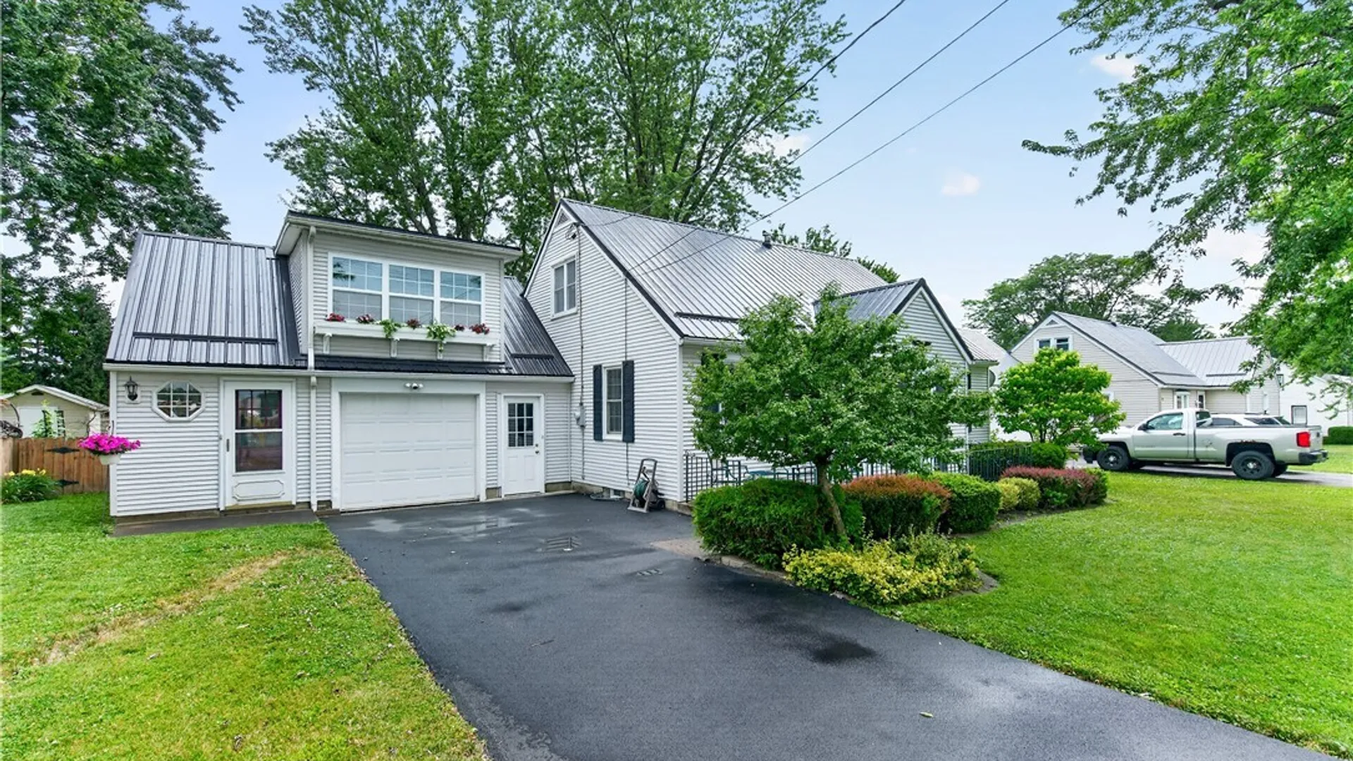 Property at 2915 Schoolview Road, Eden, NY 14057 2