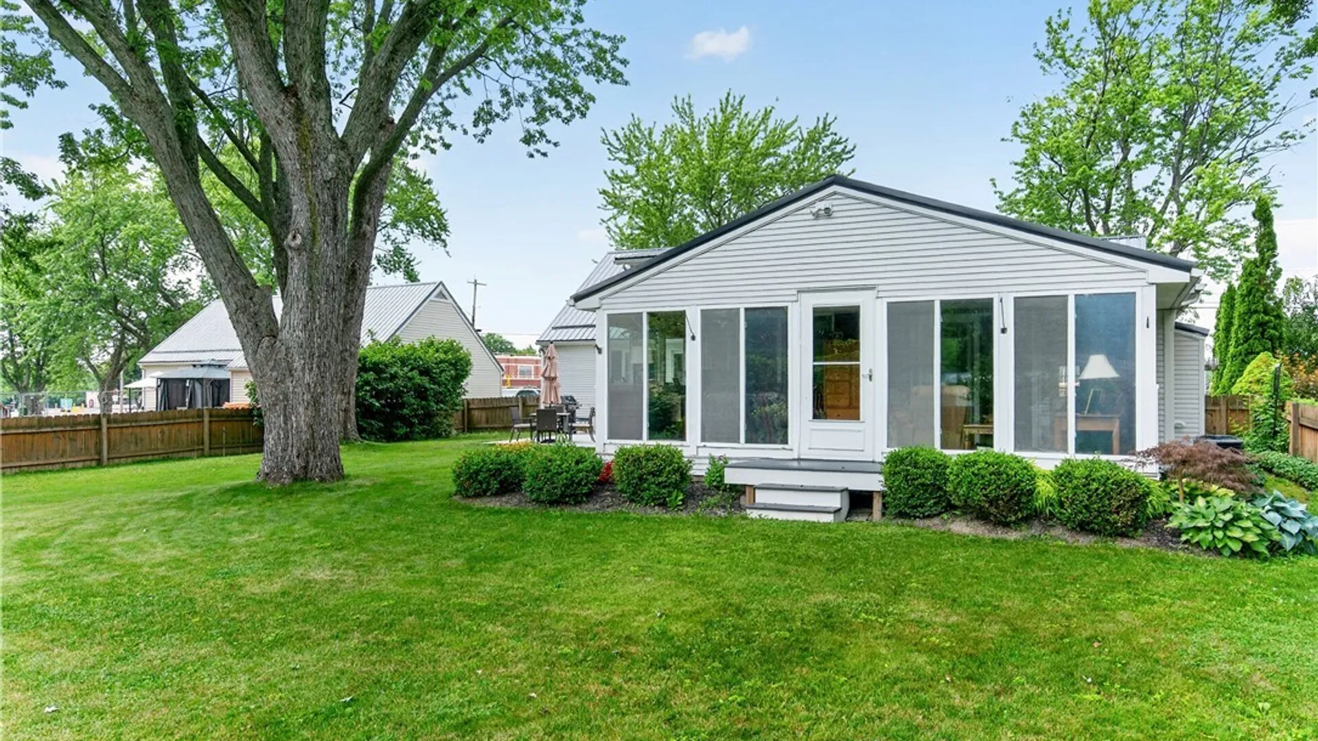 Property at 2915 Schoolview Road, Eden, NY 14057 4