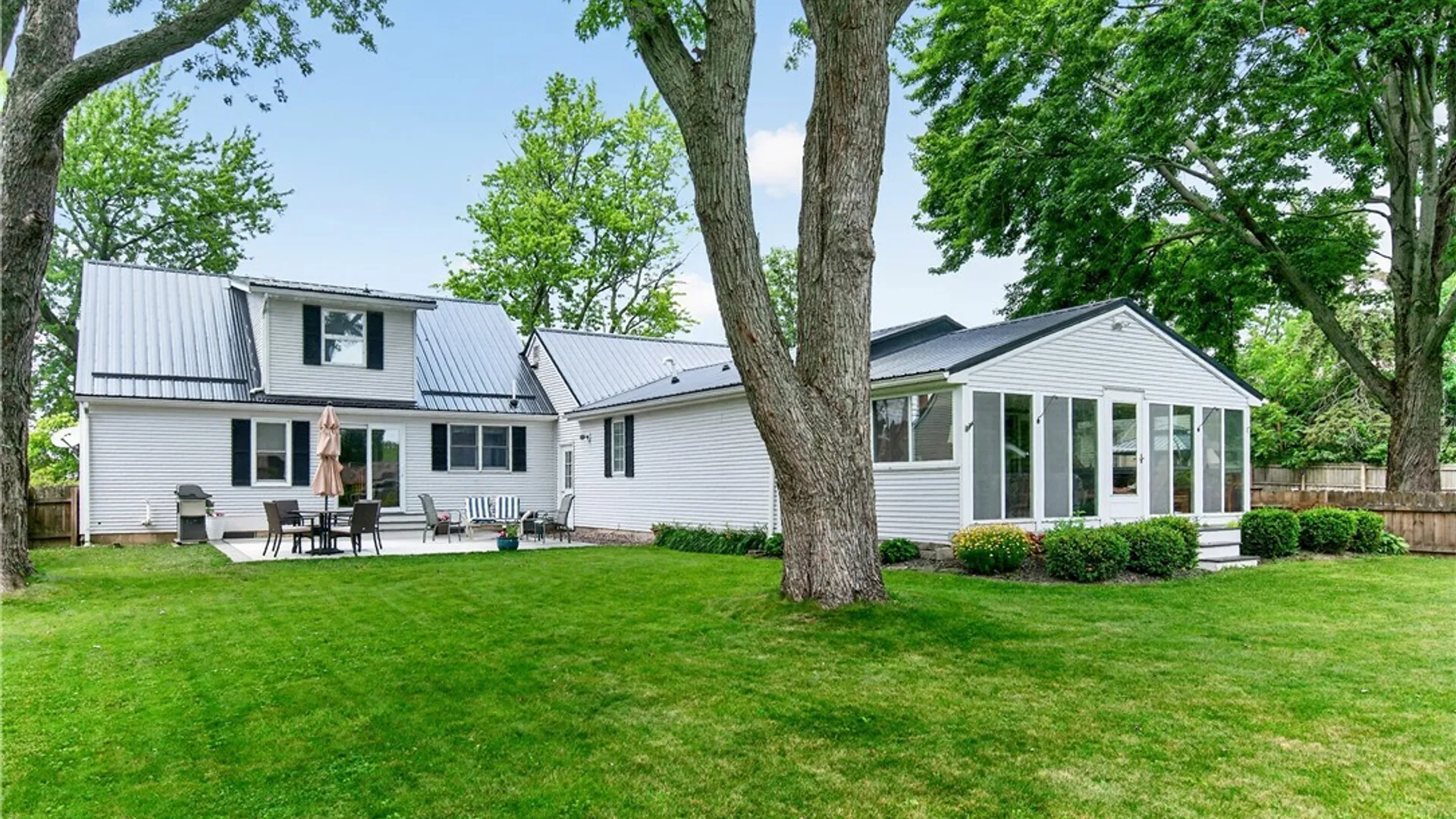 Property at 2915 Schoolview Road, Eden, NY 14057 5
