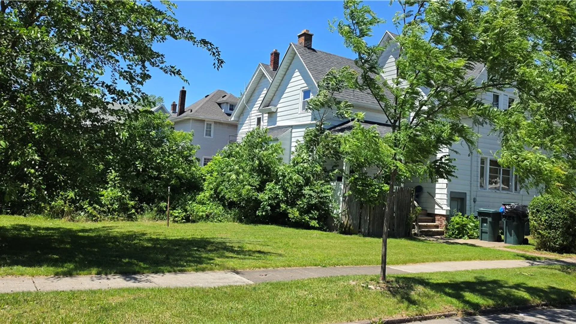 Property at 385 Fernwood Avenue, Rochester, NY 14609 25