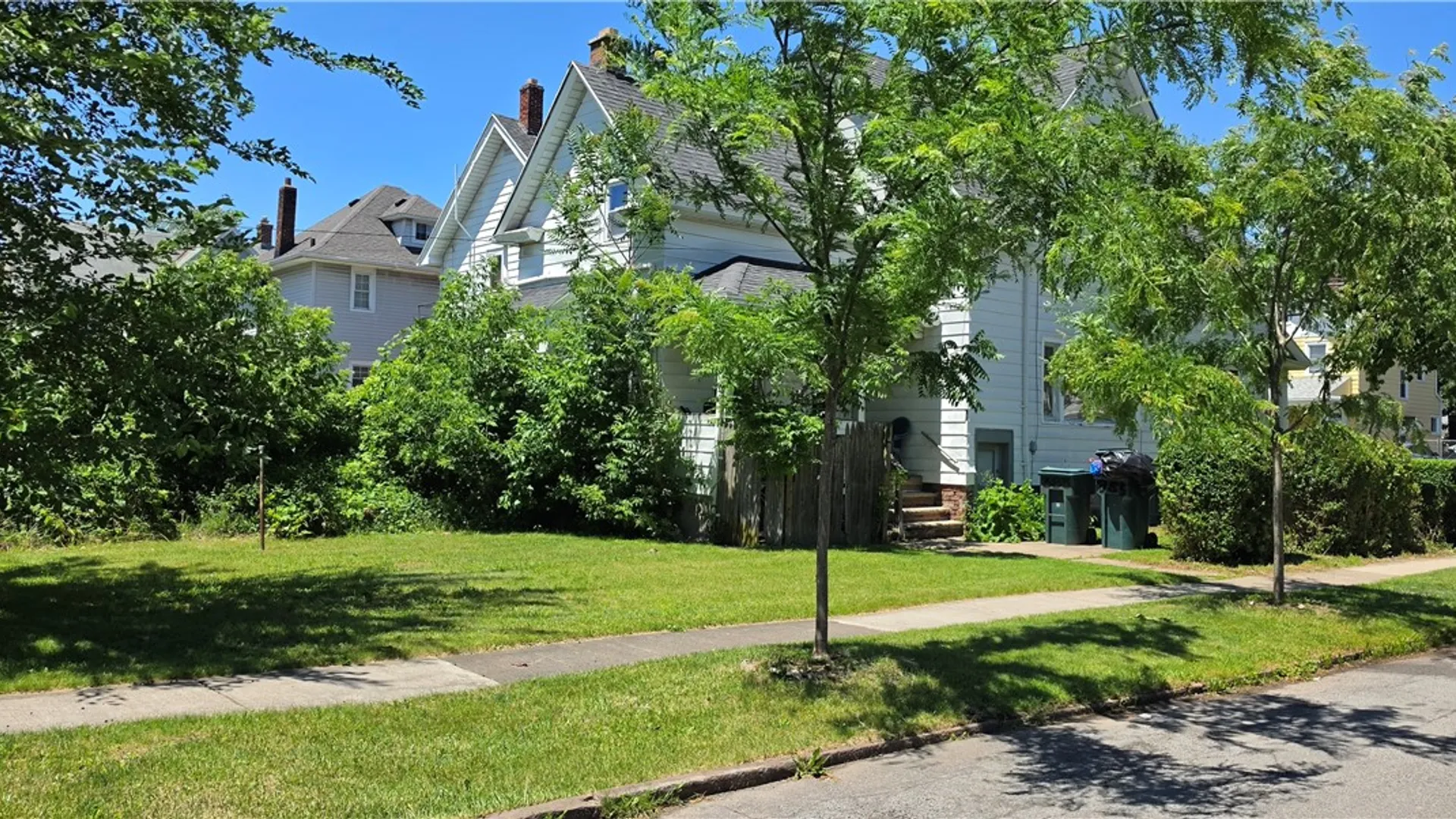 Property at 385 Fernwood Avenue, Rochester, NY 14609 26