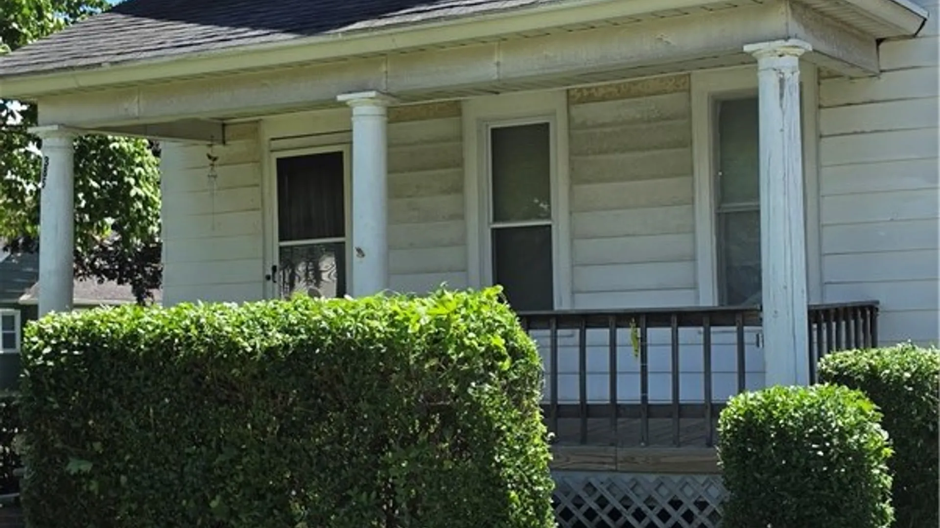 Property at 385 Fernwood Avenue, Rochester, NY 14609 3