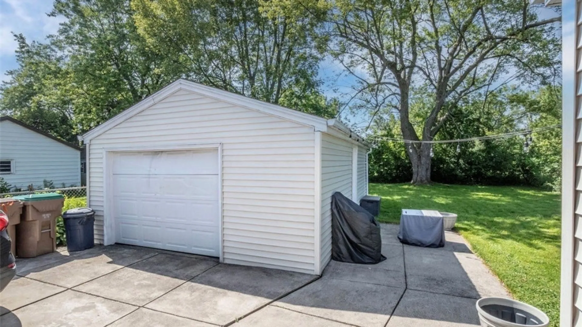 Property at 425 Cherokee Drive, Cheektowaga, NY 14225 25