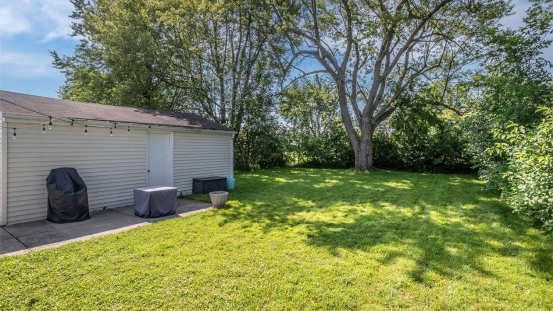 Property at 425 Cherokee Drive, Cheektowaga, NY 14225 27