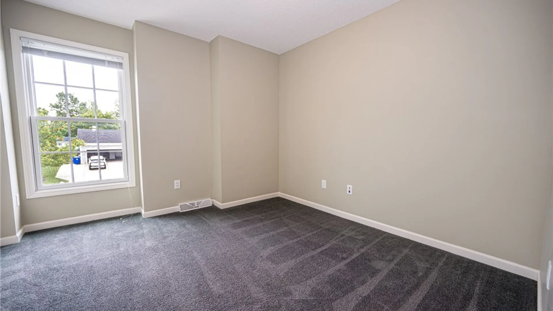 Property at 45 Sunset Creek Drive, West Seneca, NY 14224 26