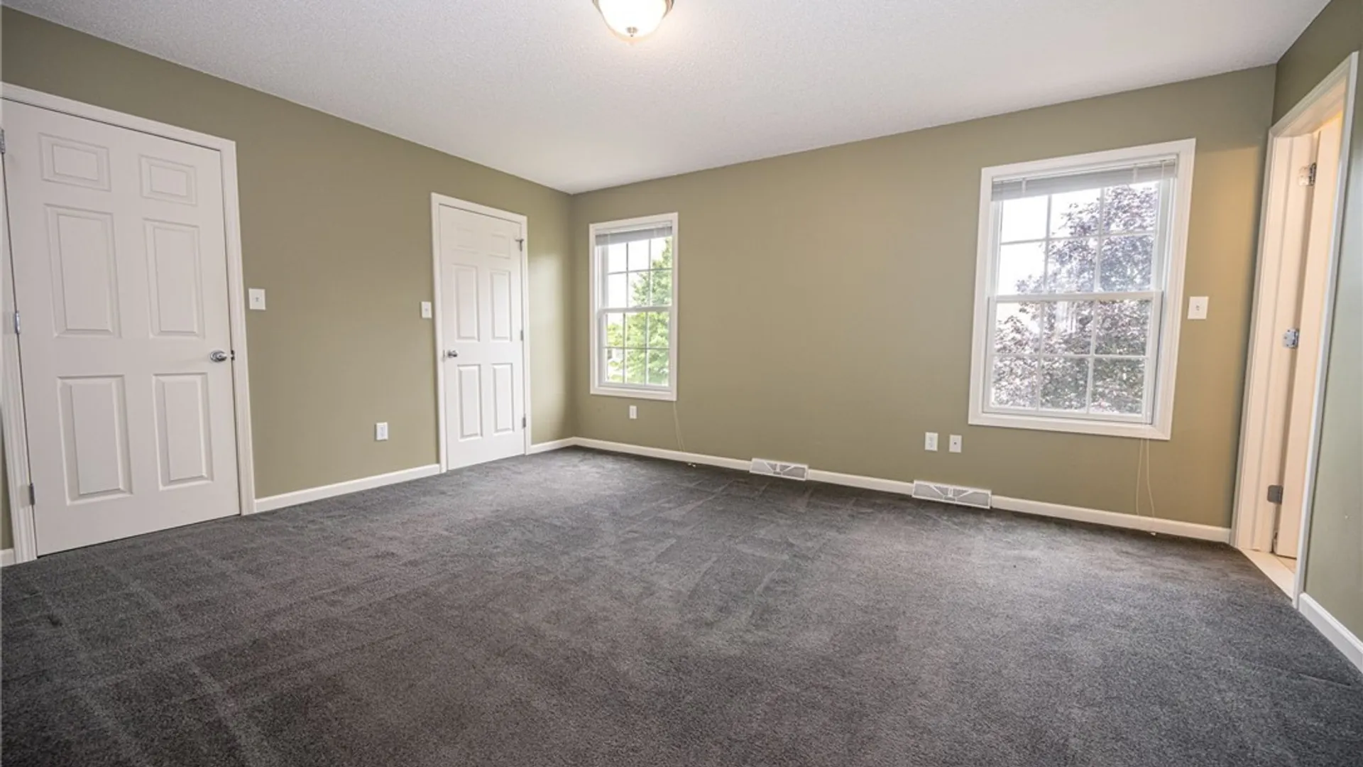 Property at 45 Sunset Creek Drive, West Seneca, NY 14224 33