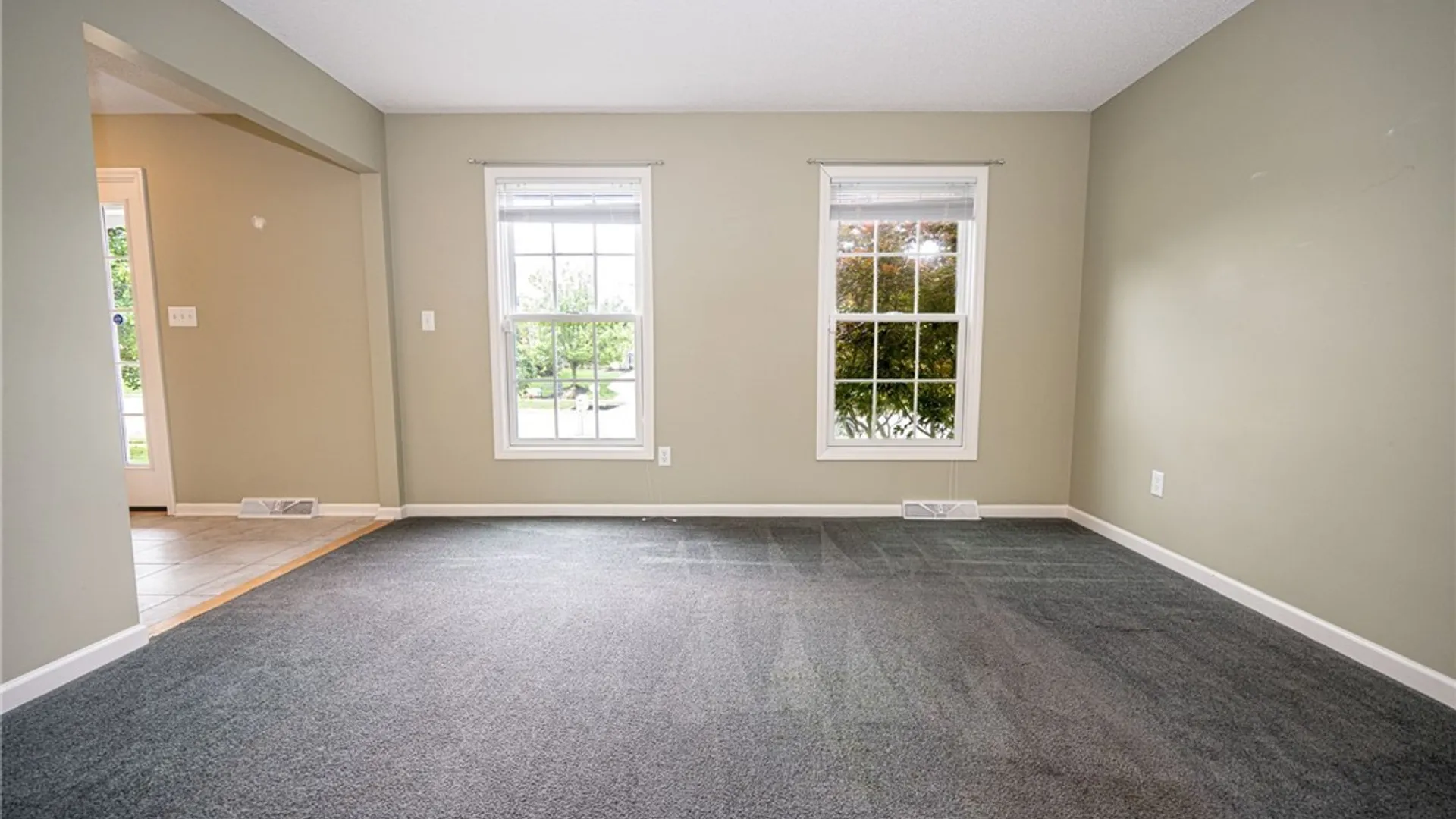 Property at 45 Sunset Creek Drive, West Seneca, NY 14224 6