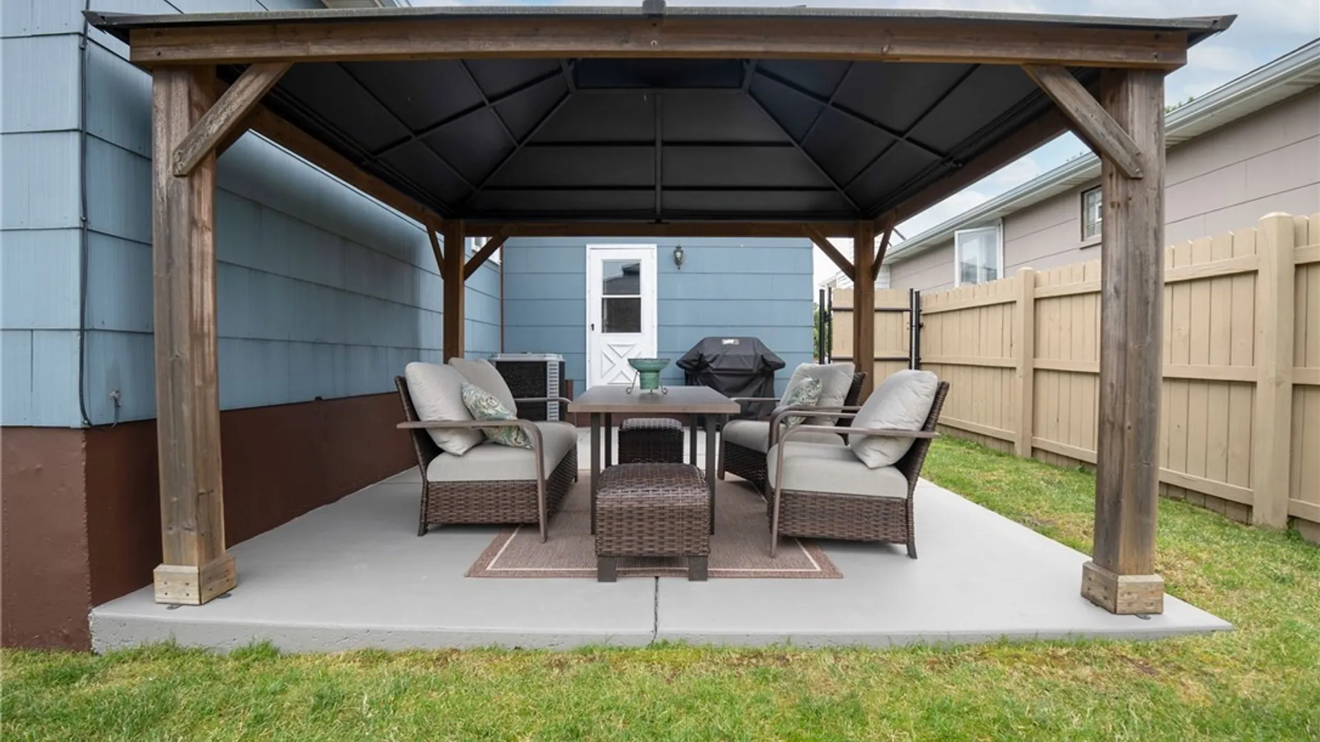 Property at 48 Castlewood Drive, Cheektowaga, NY 14227 12