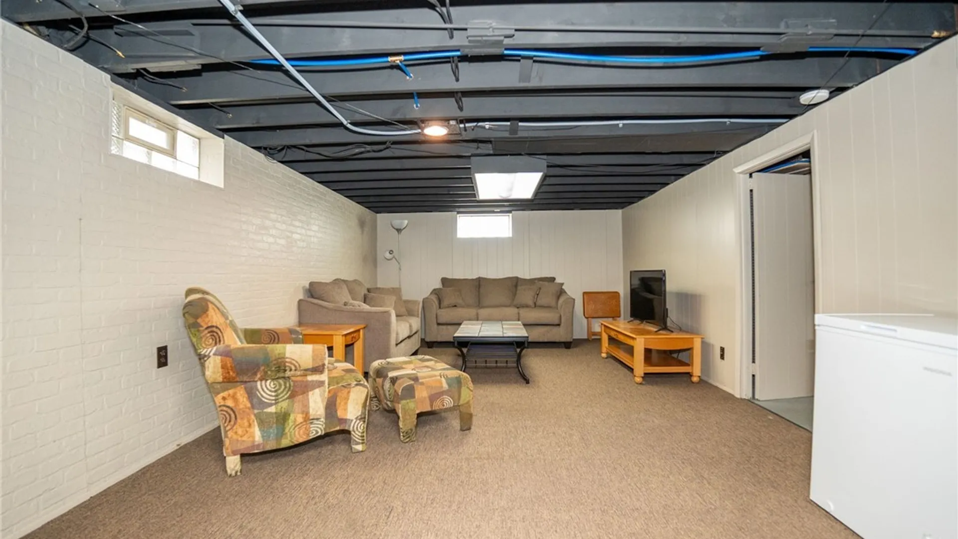 Property at 48 Castlewood Drive, Cheektowaga, NY 14227 42